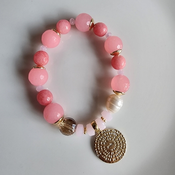 Chic Pink and Gold Beaded Bracelet - Picture 5 of 6